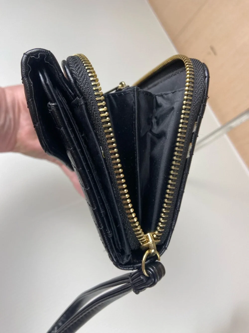 Black Chevron Quilted Phone Wristlet Wallet Clutch Zip Around Organizer